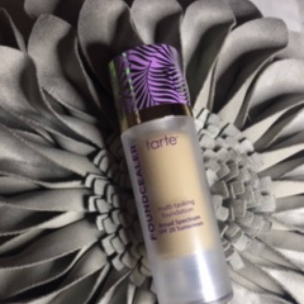 tarte FOUNDCEALOR MULTI-TASKING FOUNDATION